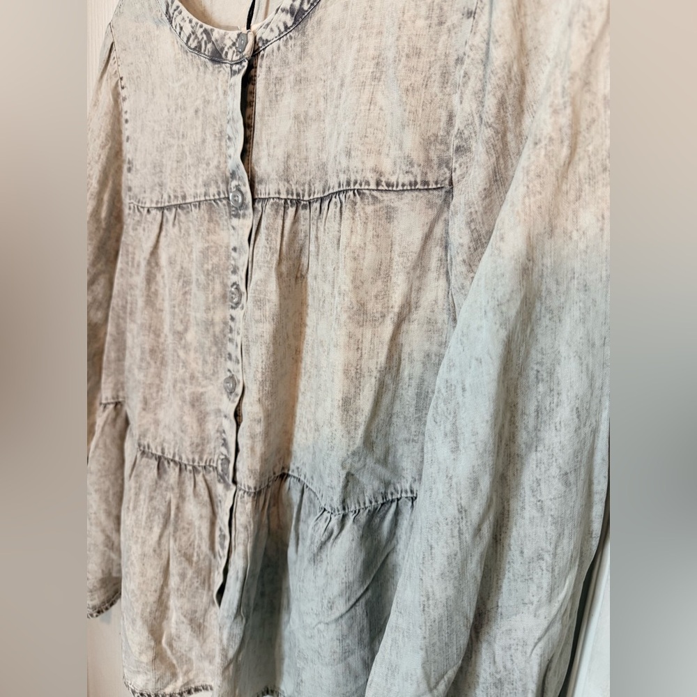 NWT Jane + Delancey Acid Wash Chambray Peplum Blouse Size L - Picture 9 of 12